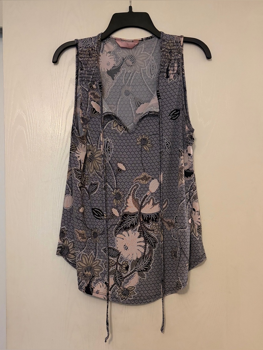 SJS Floral V-Neck Sleeveless Camisole in Dusty Blue and Blush